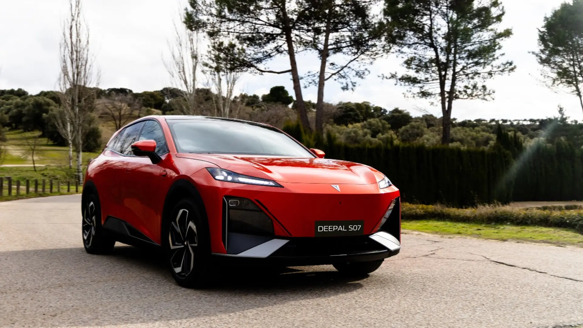 Voiture électrique Changan équipée de la batterie solide Golden Bell offrant 1500 km d'autonomie