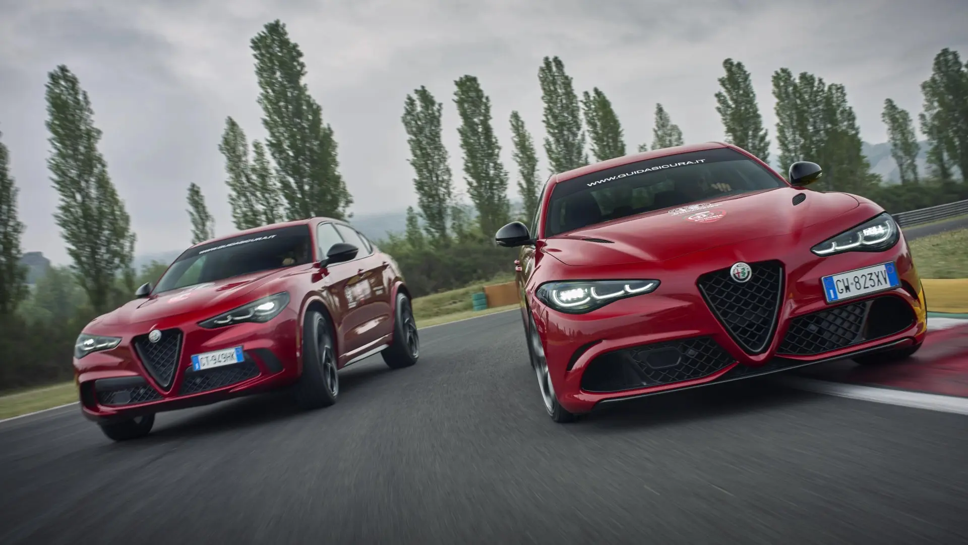 Alfa Romeo Giulia et Stelvio Quadrifoglio sur le circuit de Varano de' Melegari en Italie