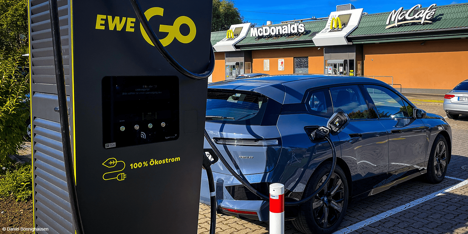 Recharge électrique : une décision de justice bouleverse les tarifs du roaming en Europe