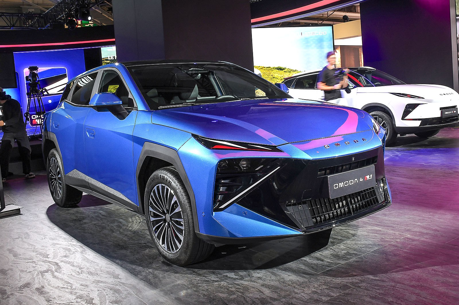 Omoda 4 : le nouveau SUV hybride chinois à moins de 28 000 € vise le Juke et le Captur