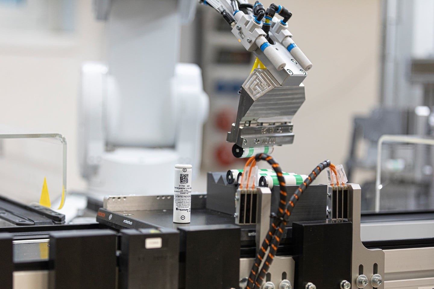 Des anodes en aluminium révolutionnent les batteries lithium-ion grâce à l'institut Fraunhofer
