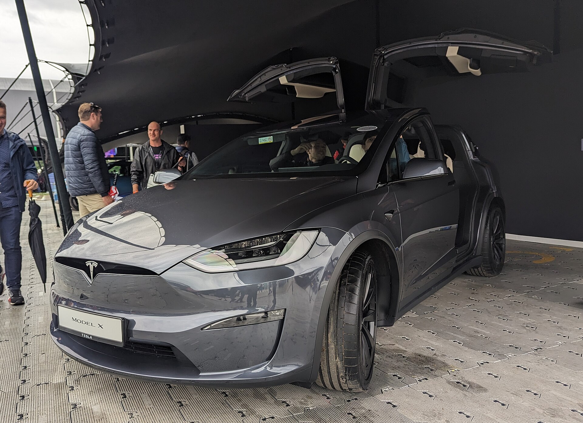 Guide d'achat Tesla Model X Plaid