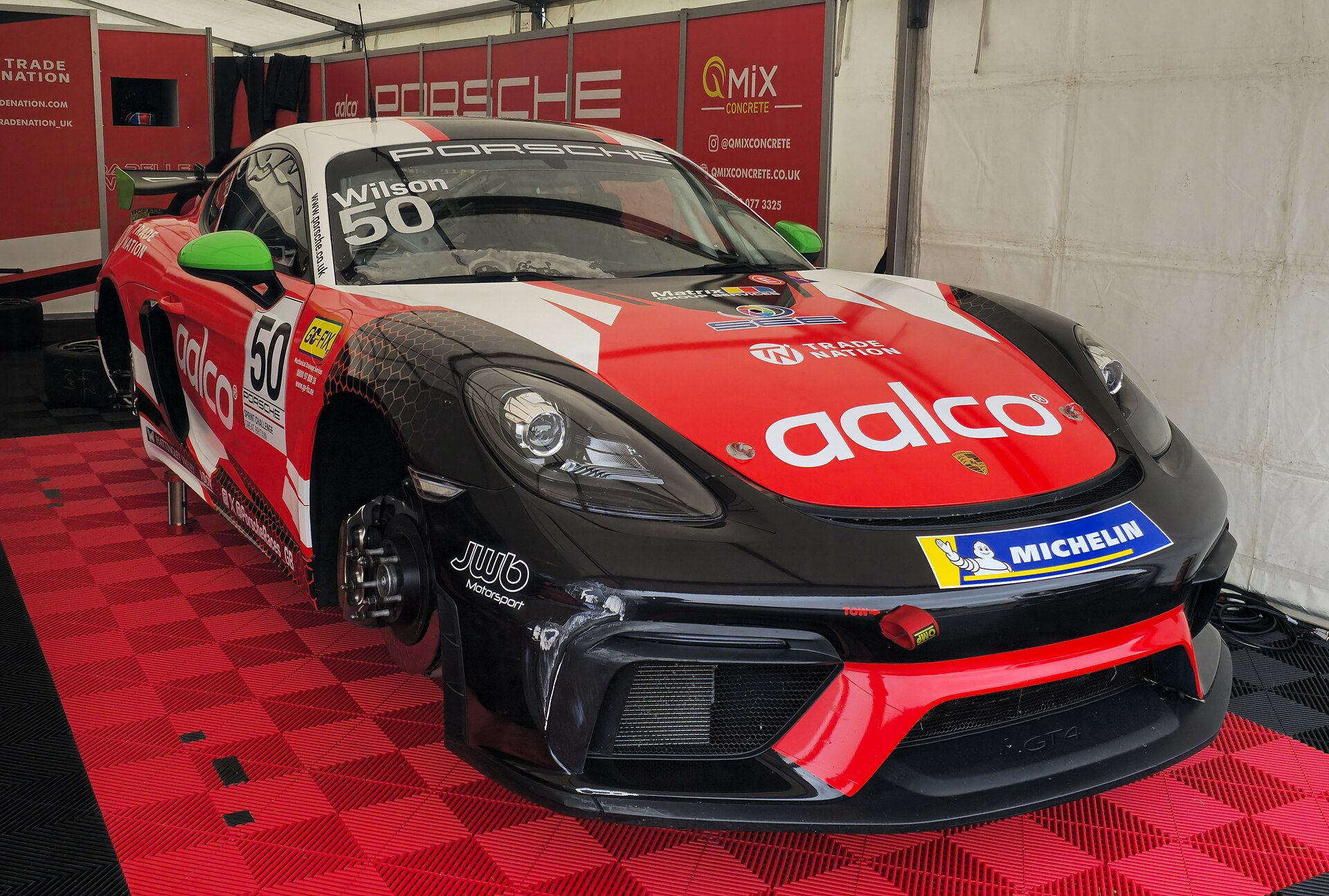 Porsche 718 Cayman GT4