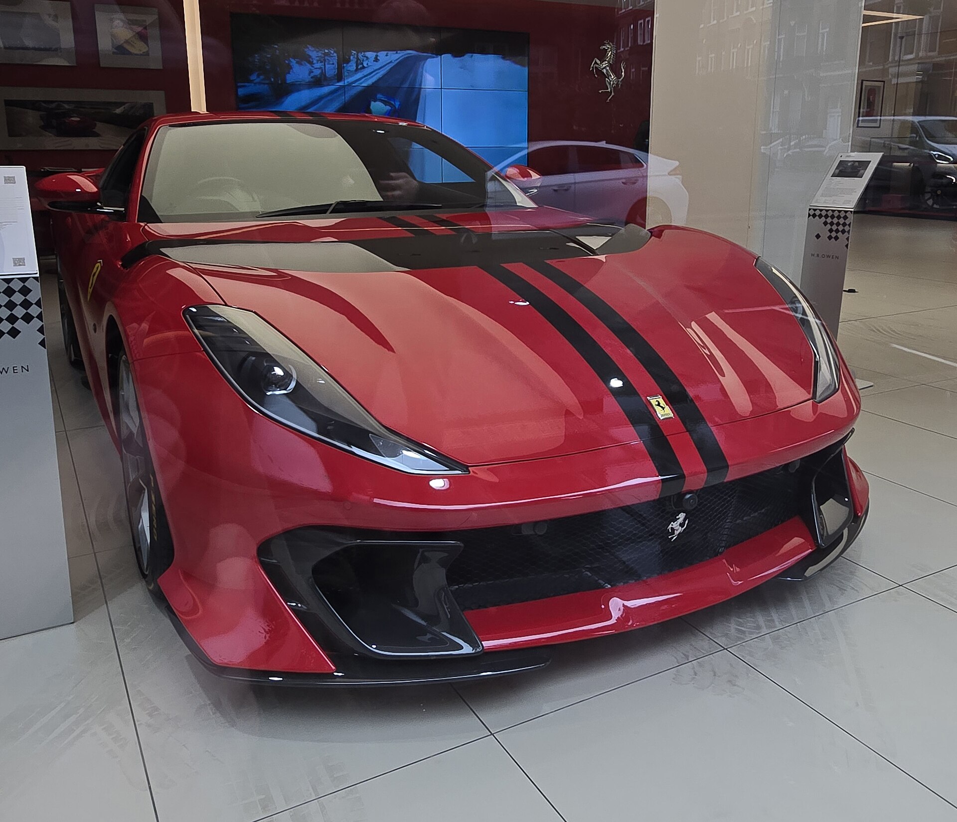 Ferrari 812 Competizione